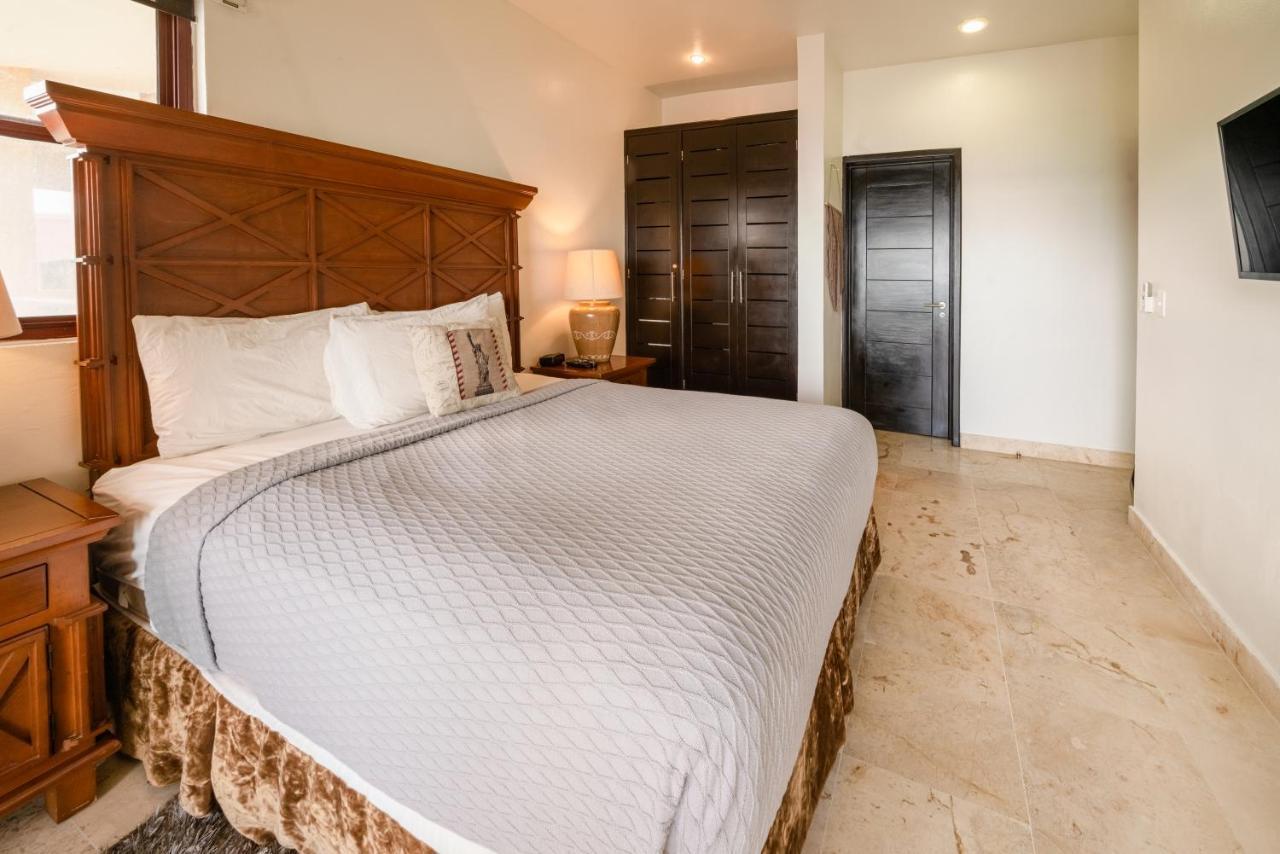 Condo Surf 405 - Luxury Oceanview Beachfront 3 Bedroom With Gym - At El Faro Condos 신데 델 카르멘 외부 사진
